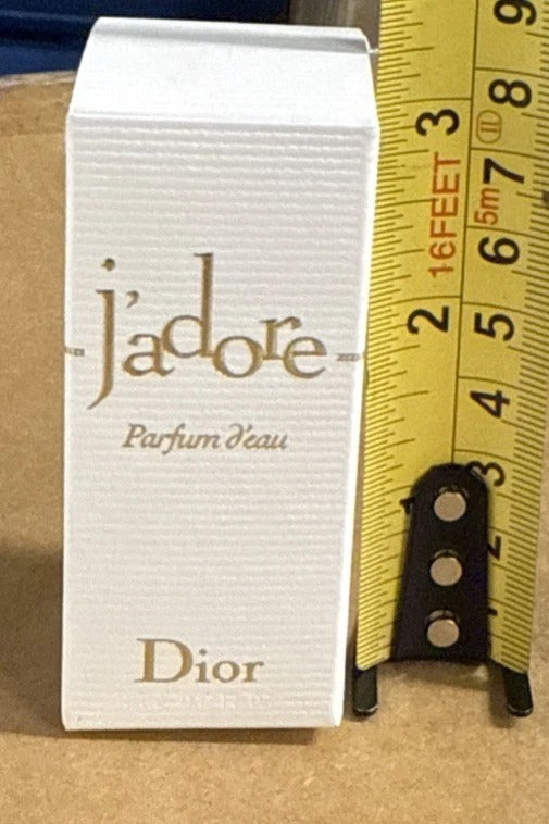 Christian Dior J’adore Eau de Parfum for Women – Travel Size 5ml/0.17oz